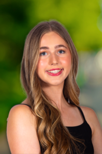 Lauren Thompson - Headshot